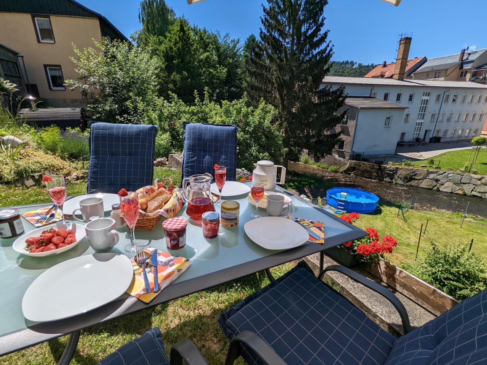 F4 - Urlaubsmagie - Grosse Wohnung Fuer Bis Zu 10 Personen Sebnitz Zewnętrze zdjęcie